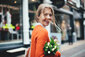 Holländerin mit Tulpen in Utrecht